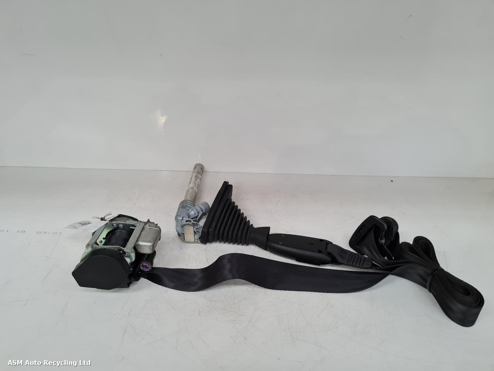 View Auto part Seat Belt Nissan Qashqai 2013