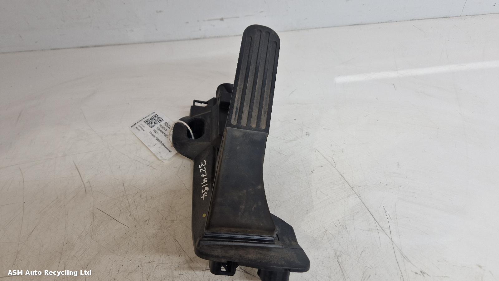 View Auto part Pedal Potentiometer Volkswagen Golf 2010
