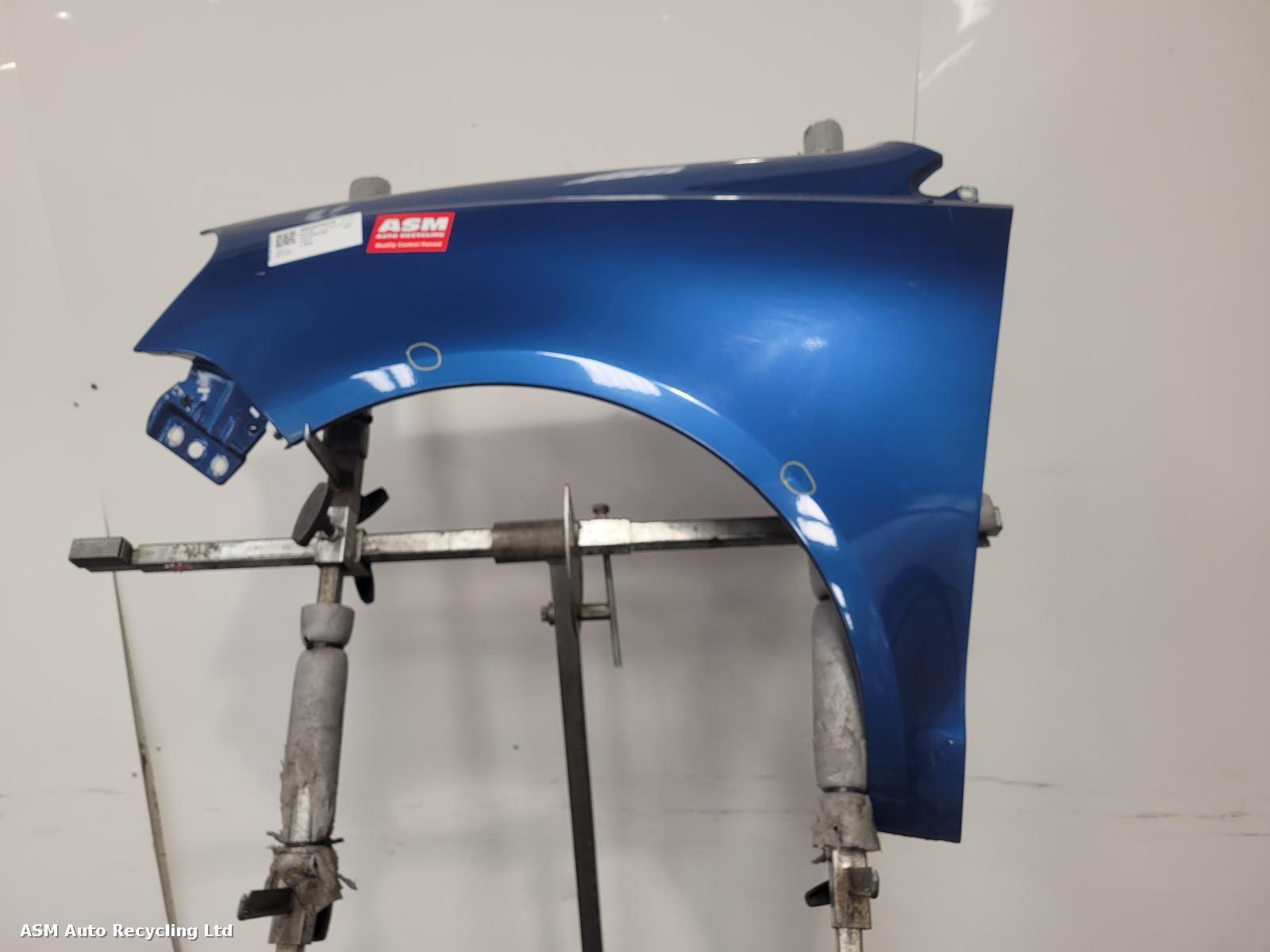 View Auto part L Wing Volkswagen Polo 2007