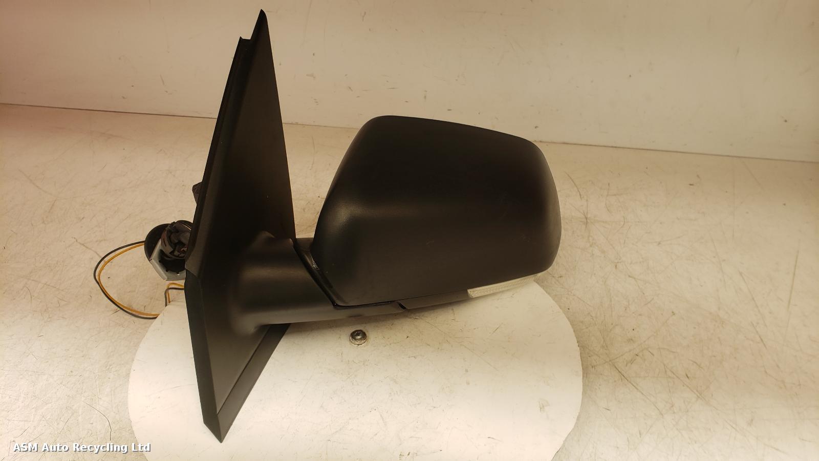 View Auto part L Door Mirror Volkswagen Polo 2007