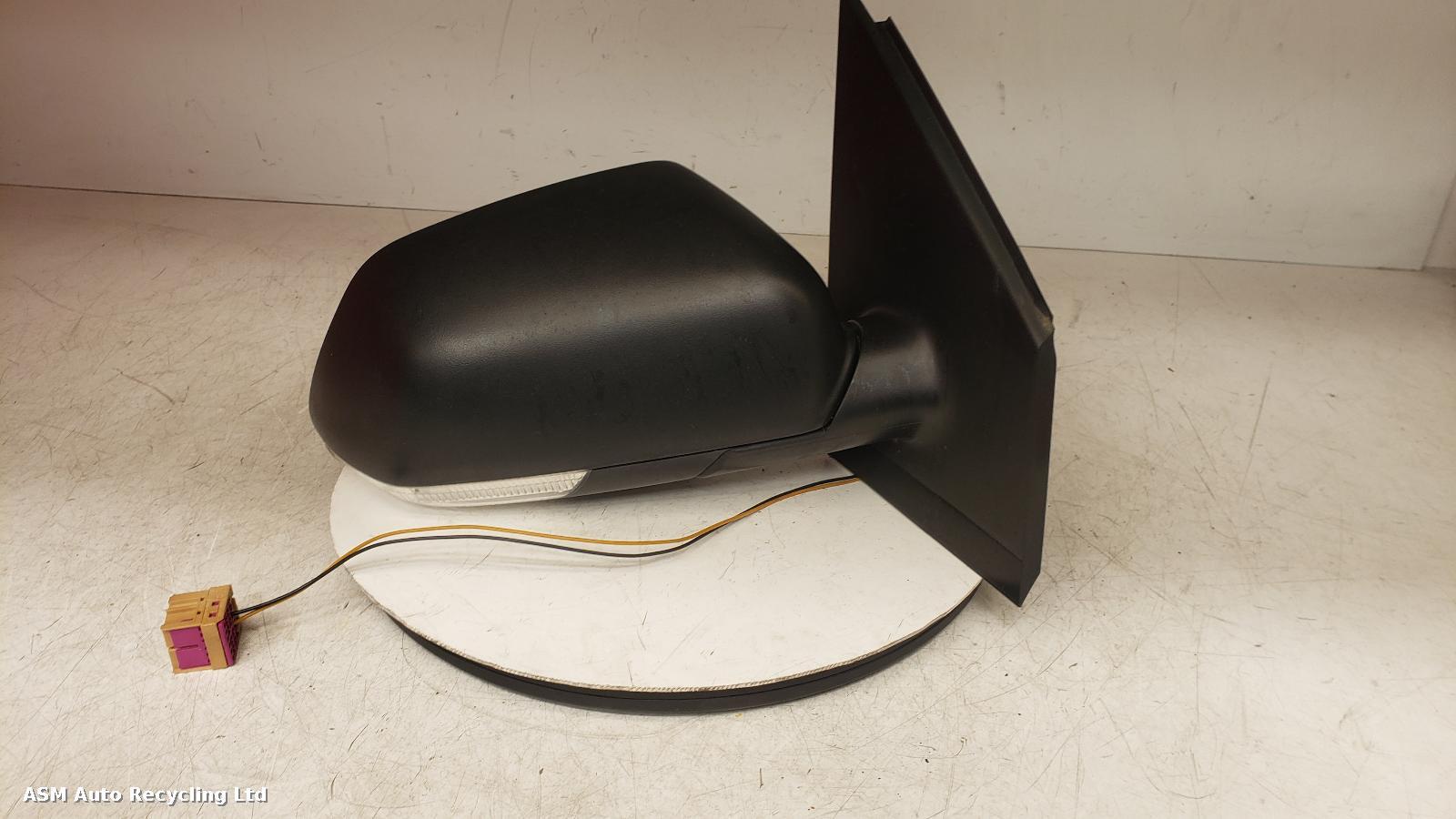 View Auto part R Door Mirror Volkswagen Polo 2007