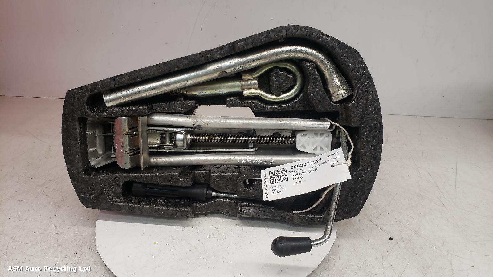 View Auto part Jack Volkswagen Polo 2007