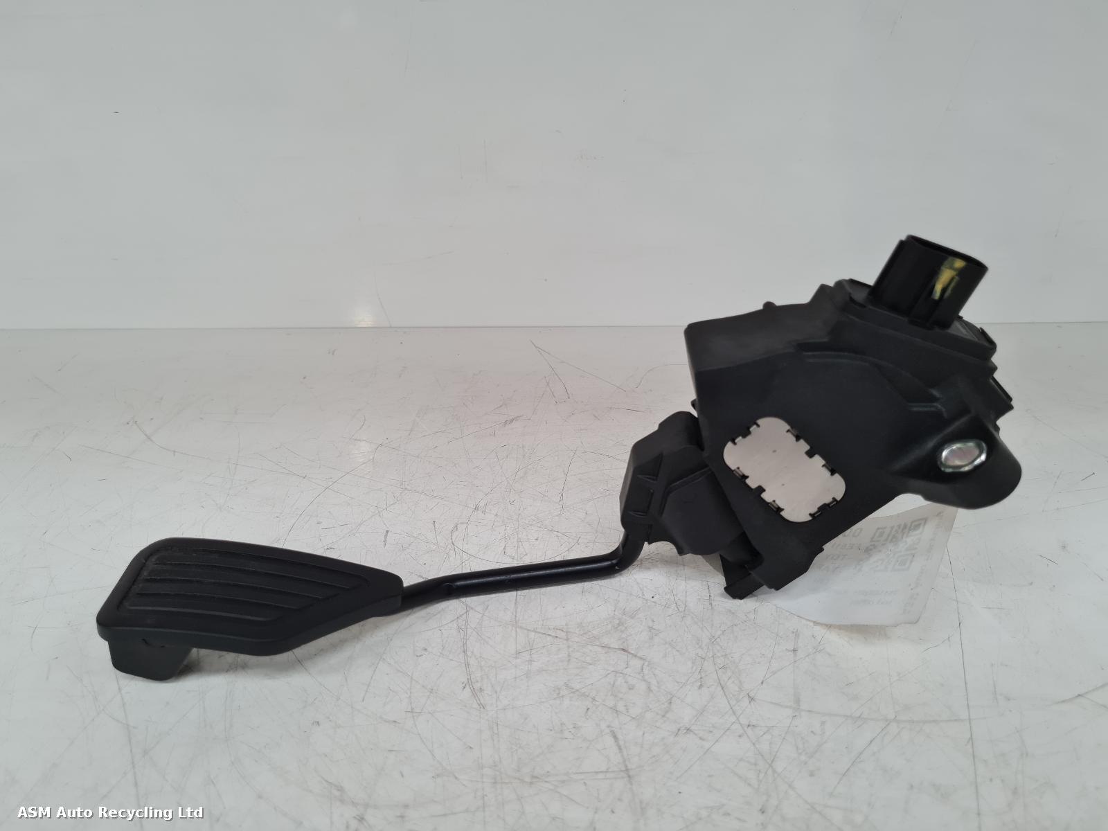 View Auto part Pedal Potentiometer Toyota Yaris 2011