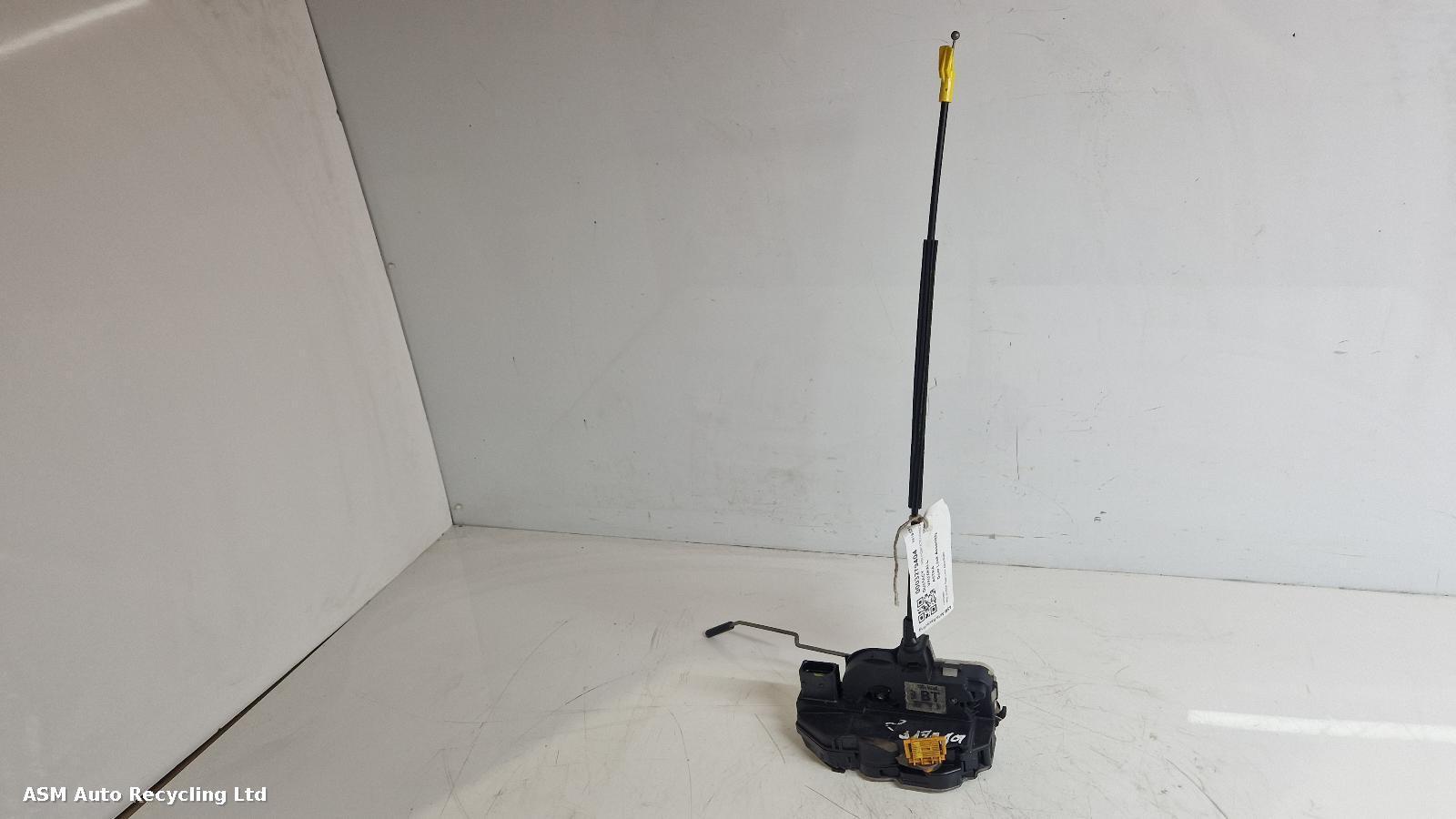 View Auto part Door Lock Assembly Vauxhall Astra 2015