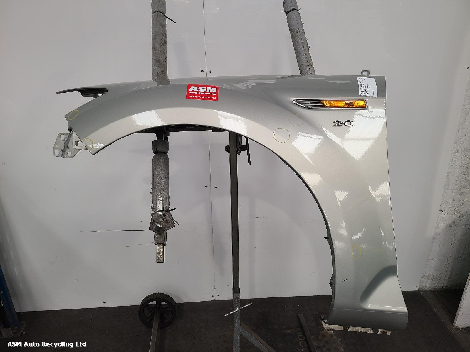 View Auto part L Wing Ford Mondeo 2009