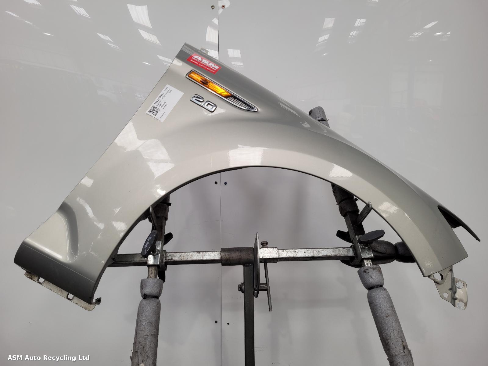 View Auto part R Wing Ford Mondeo 2009