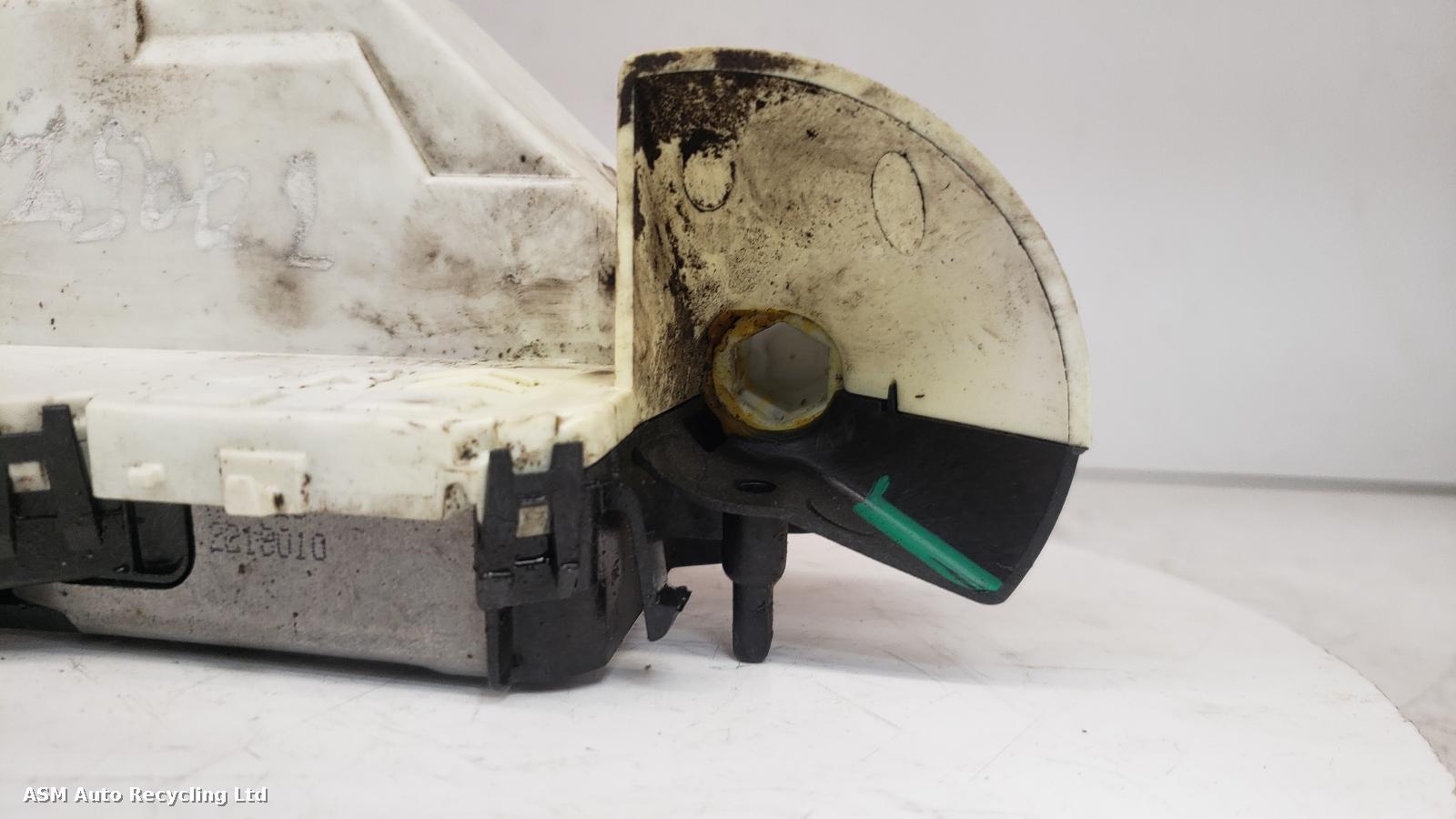 View Auto part Door Lock Assembly Peugeot Partner 2010