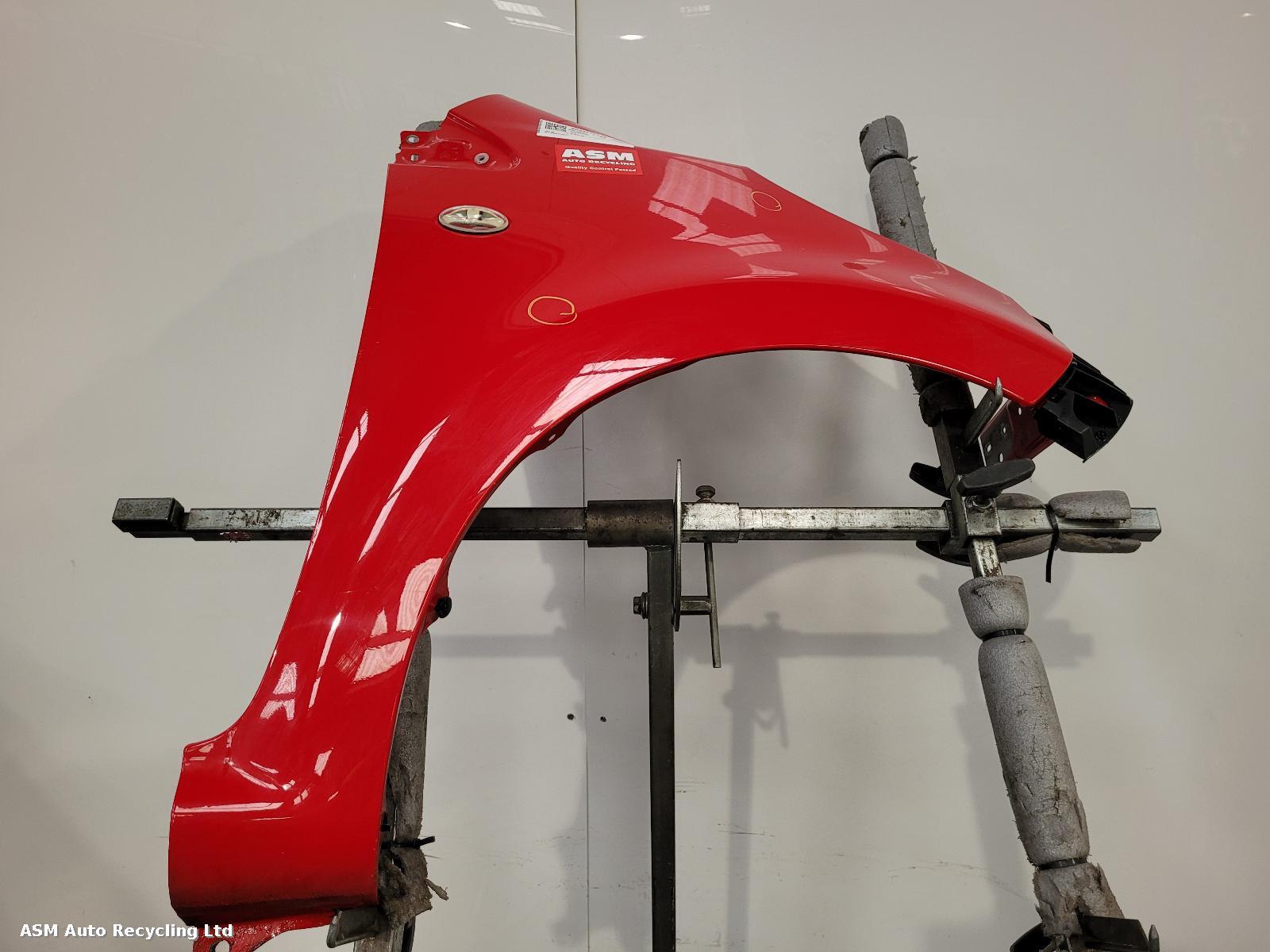 View Auto part R Wing Citroen C1 2010