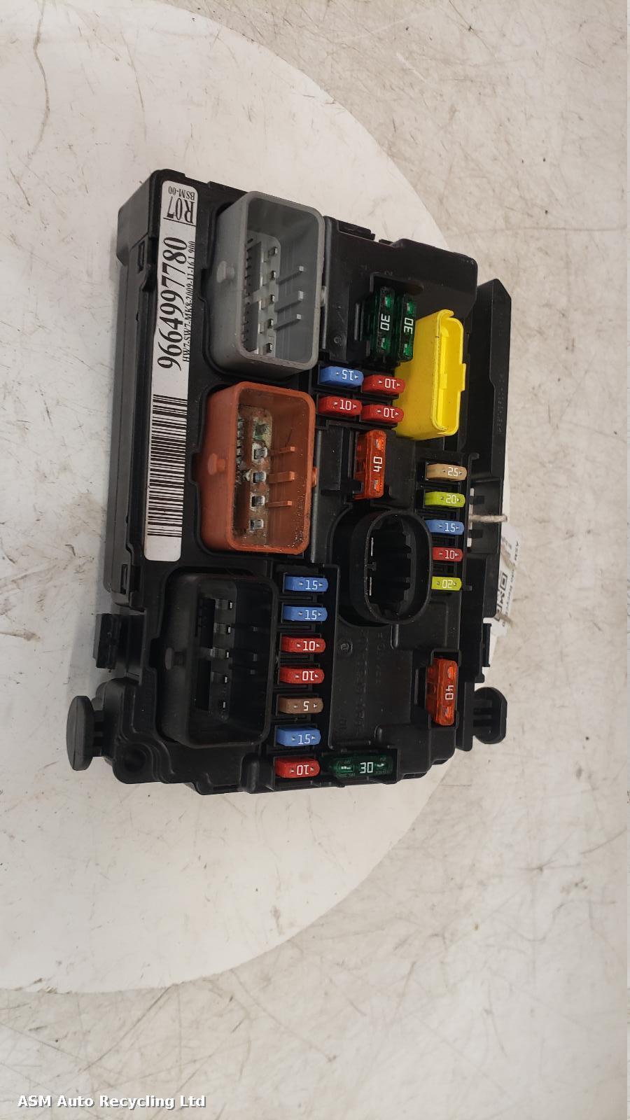 View Auto part Fuse Box Peugeot 207 2009