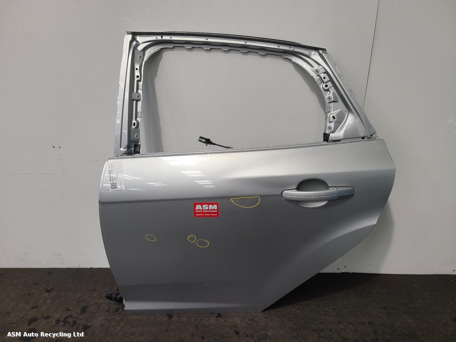 View Auto part L Rear Door Ford Focus 2015