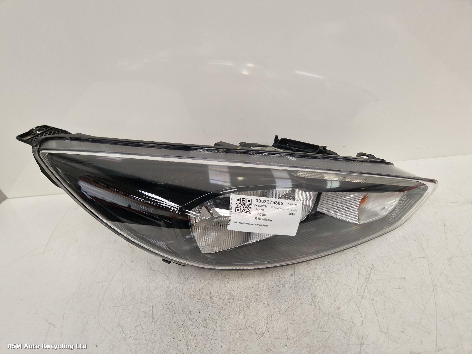 View Auto part R Headlamp Ford Focus 2015