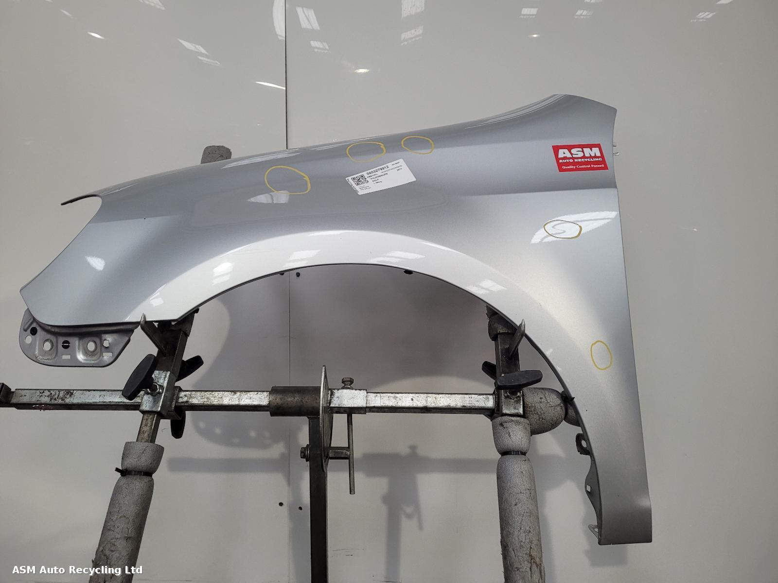 View Auto part L Wing Volkswagen Golf 2011