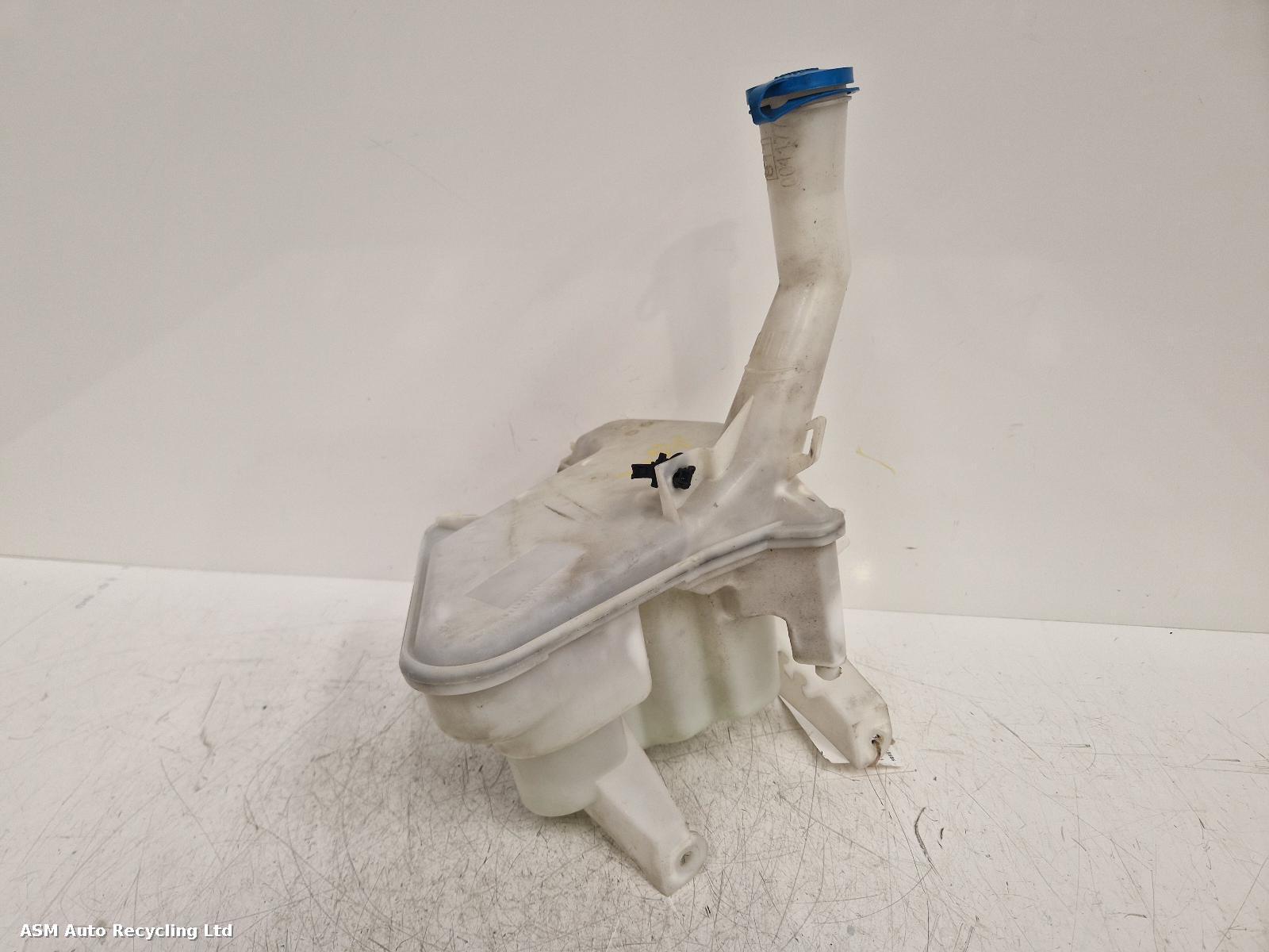 View Auto part Washer Bottle Toyota Yaris 2006