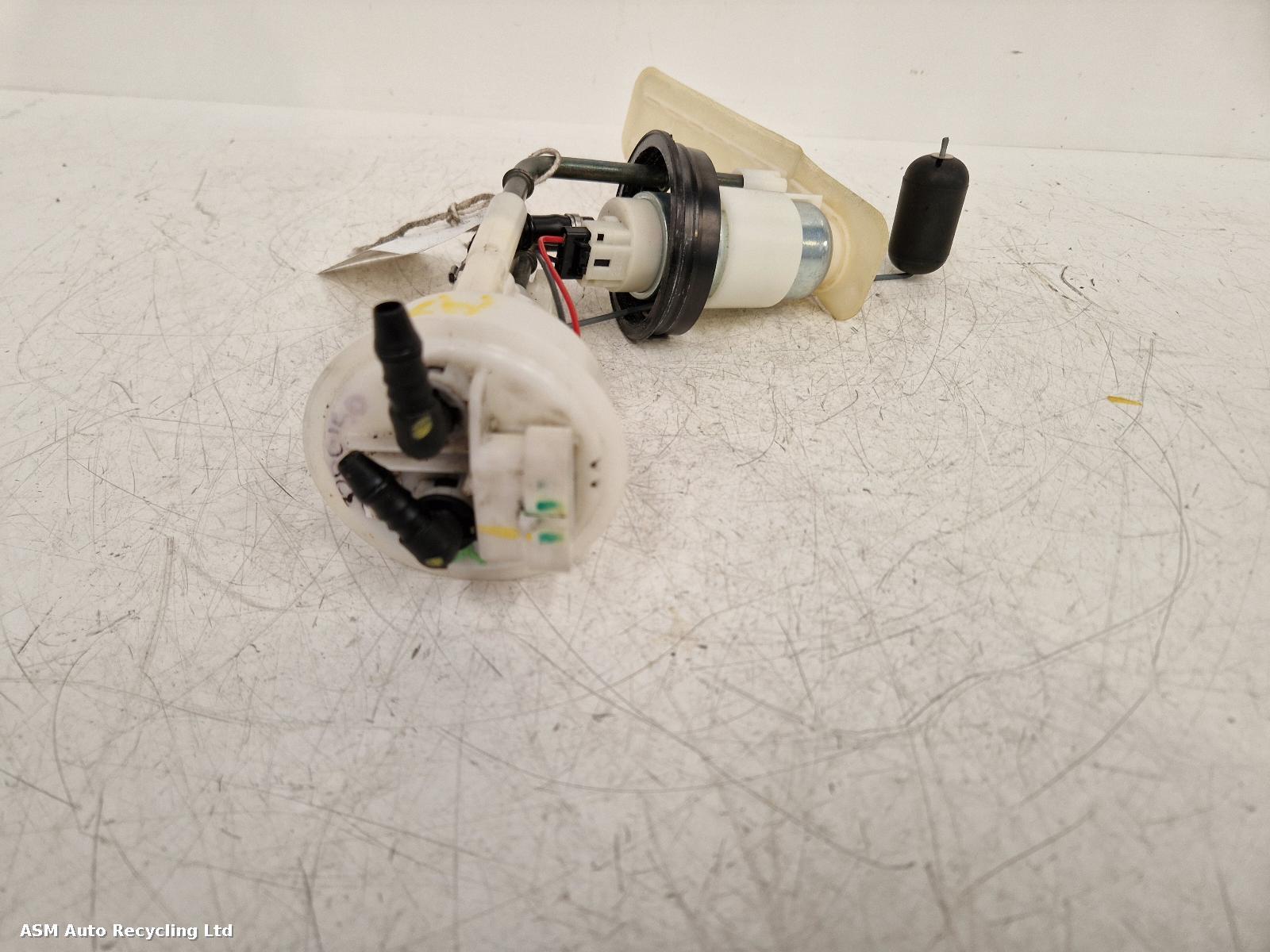 View Auto part Fuel Pump Piaggio Beverly 2003