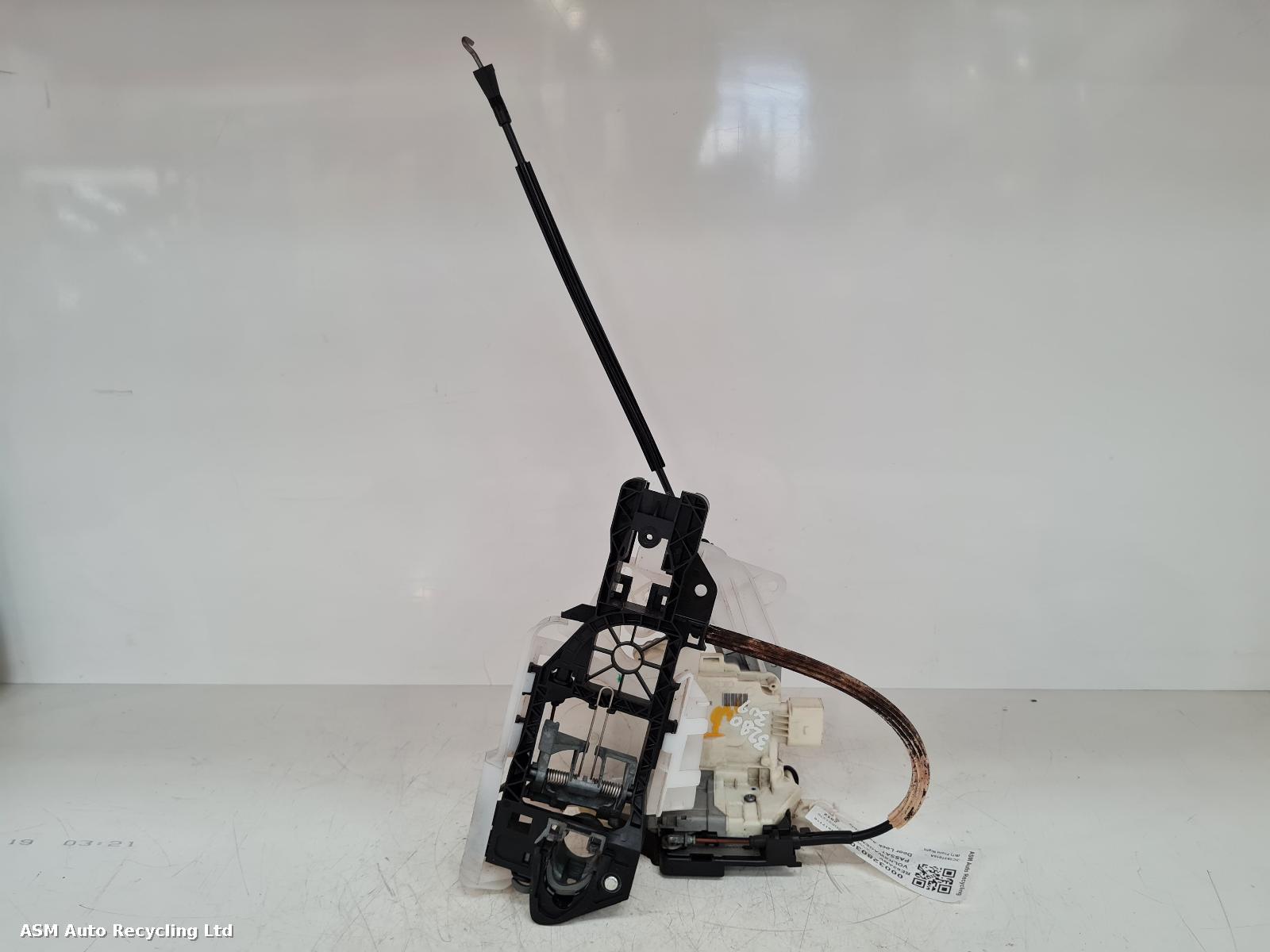 View Auto part Door Lock Assembly Volkswagen Passat 2012