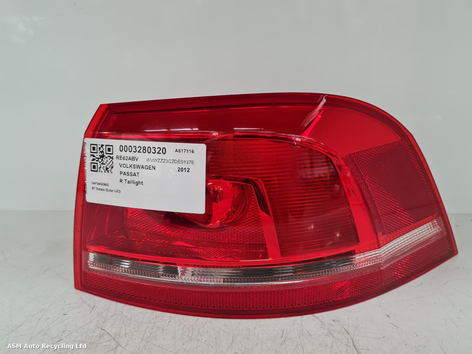 View Auto part R Taillight Volkswagen Passat 2012