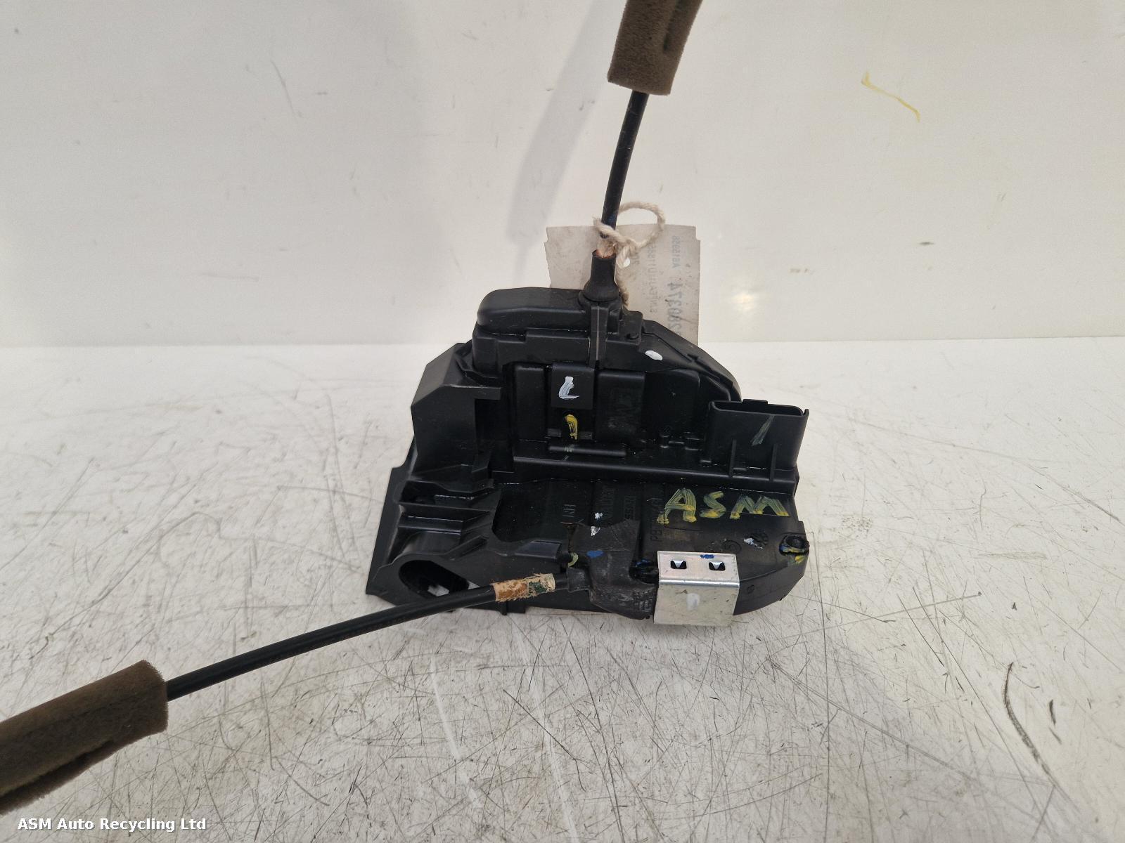 View Auto part Door Lock Assembly Nissan Qashqai 2014