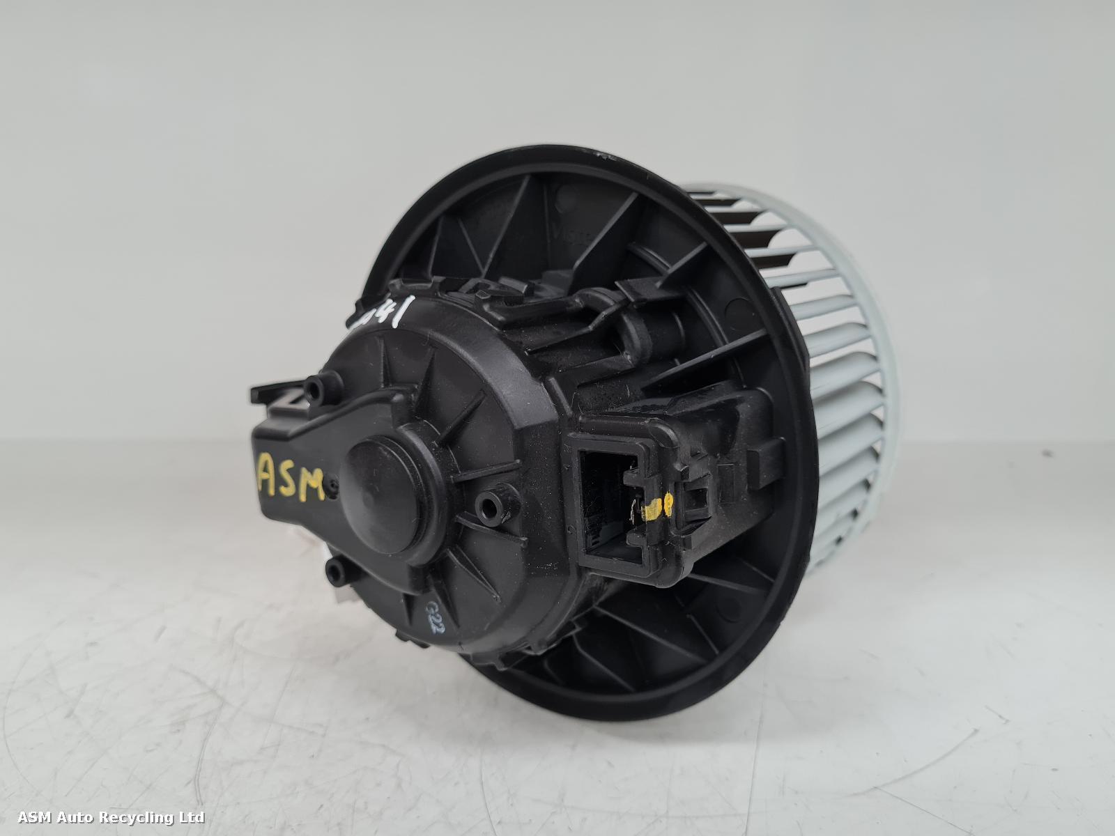 View Auto part Heater Motor/Assembly Ford Fiesta 2016