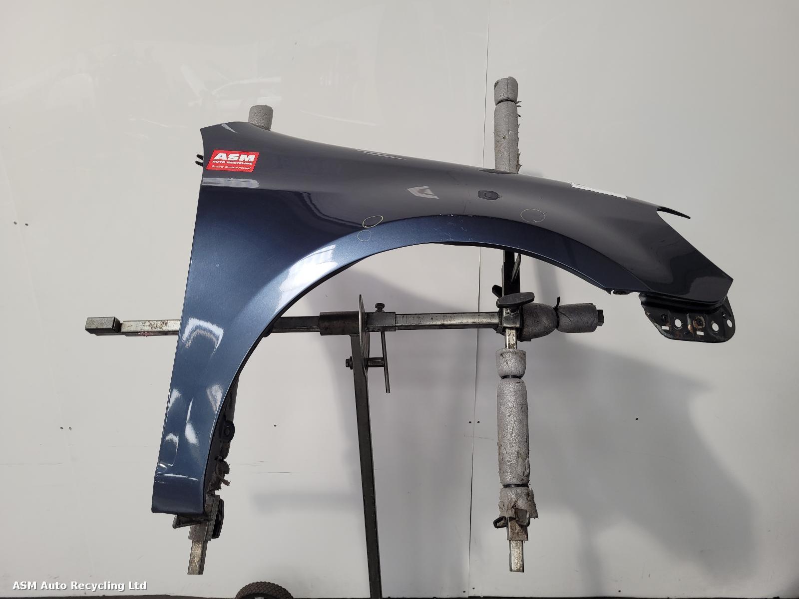View Auto part R Wing Volkswagen Golf 2010