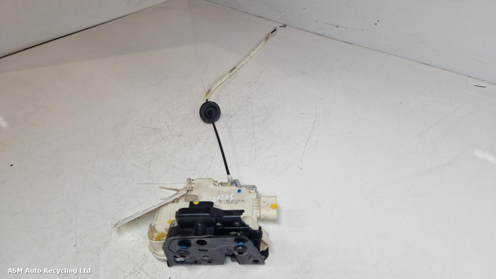View Auto part Door Lock Assembly Audi A4 2006