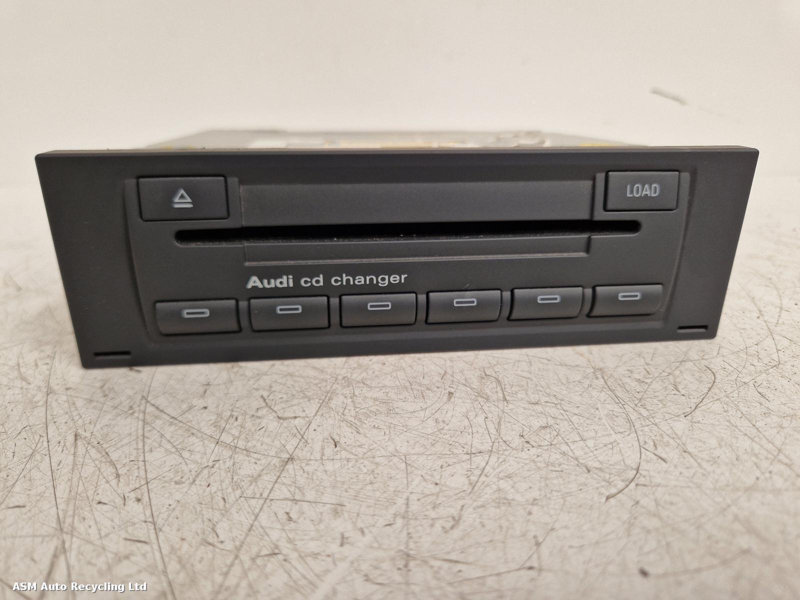 View Auto part CD Changer Audi A4 2006