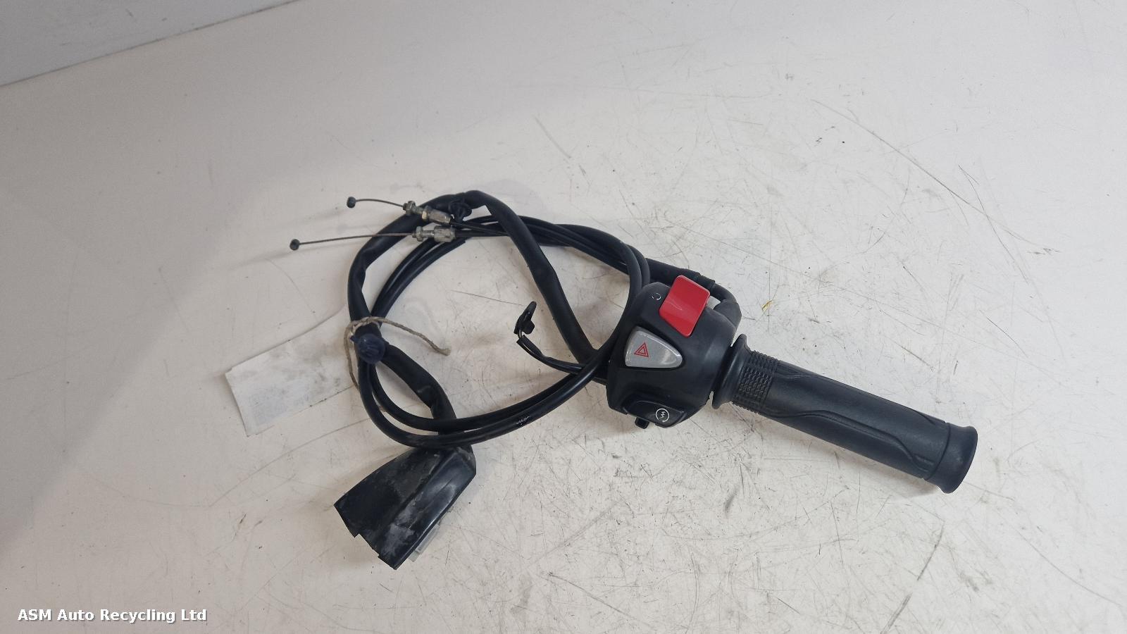 View Auto part RH Switch Gear Honda Cbr 500 2013