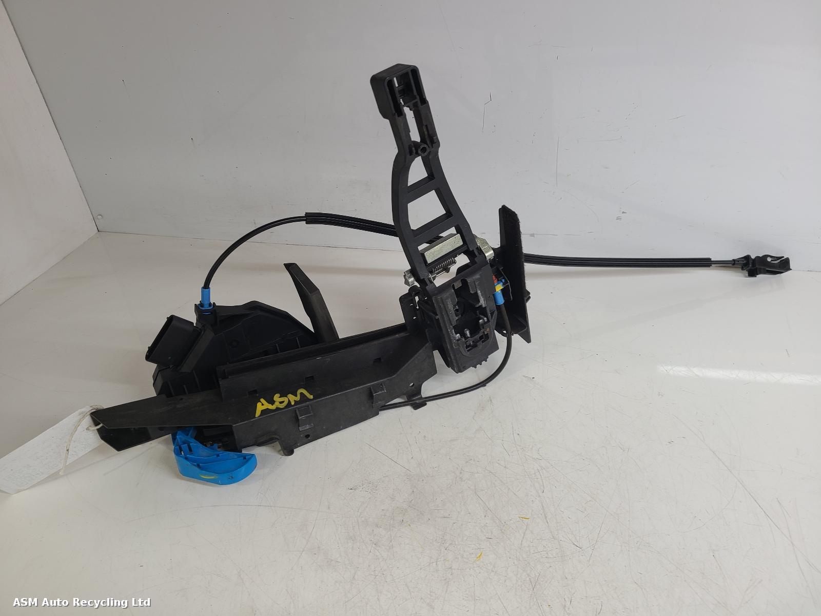 View Auto part Door Lock Assembly Ford Focus C Max 2016