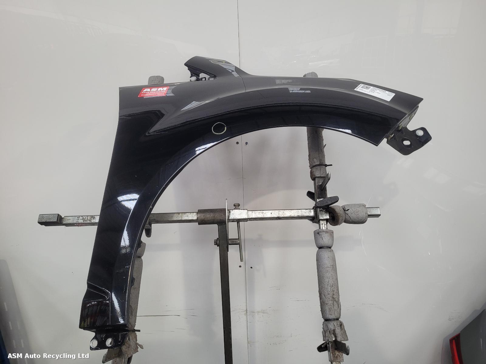 View Auto part R Wing Ford Focus C Max 2016