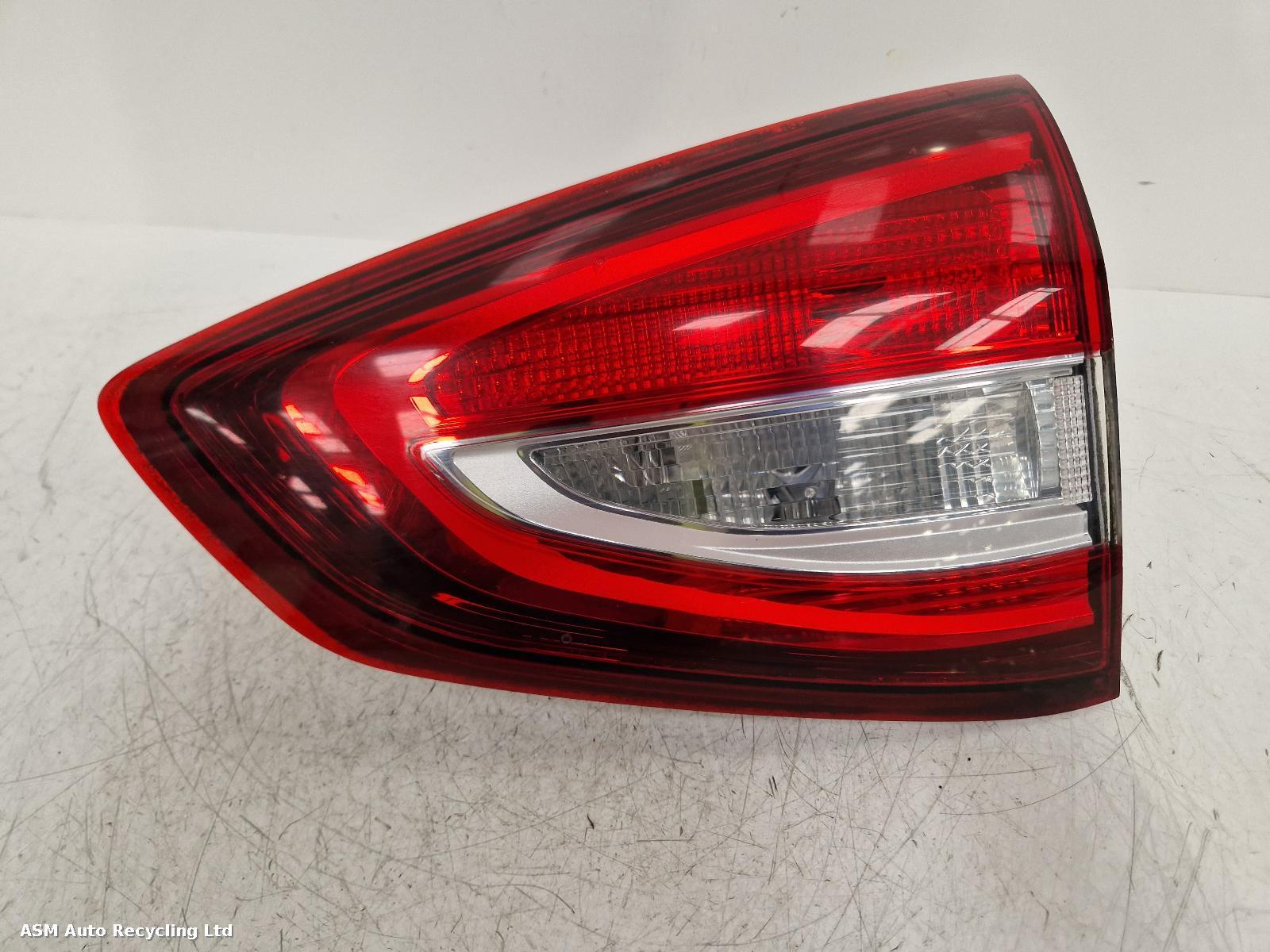 View Auto part R Taillight Ford Focus C Max 2016