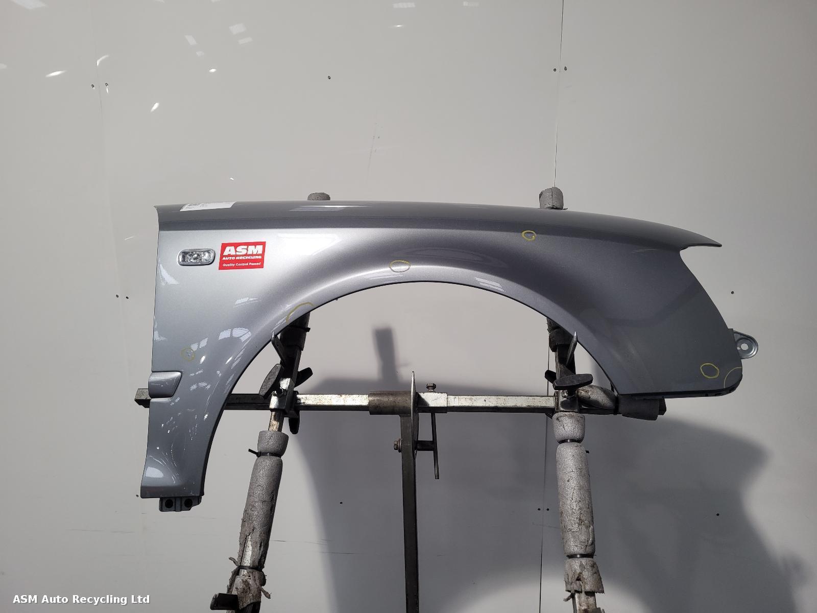 View Auto part R Wing Audi A4 2009