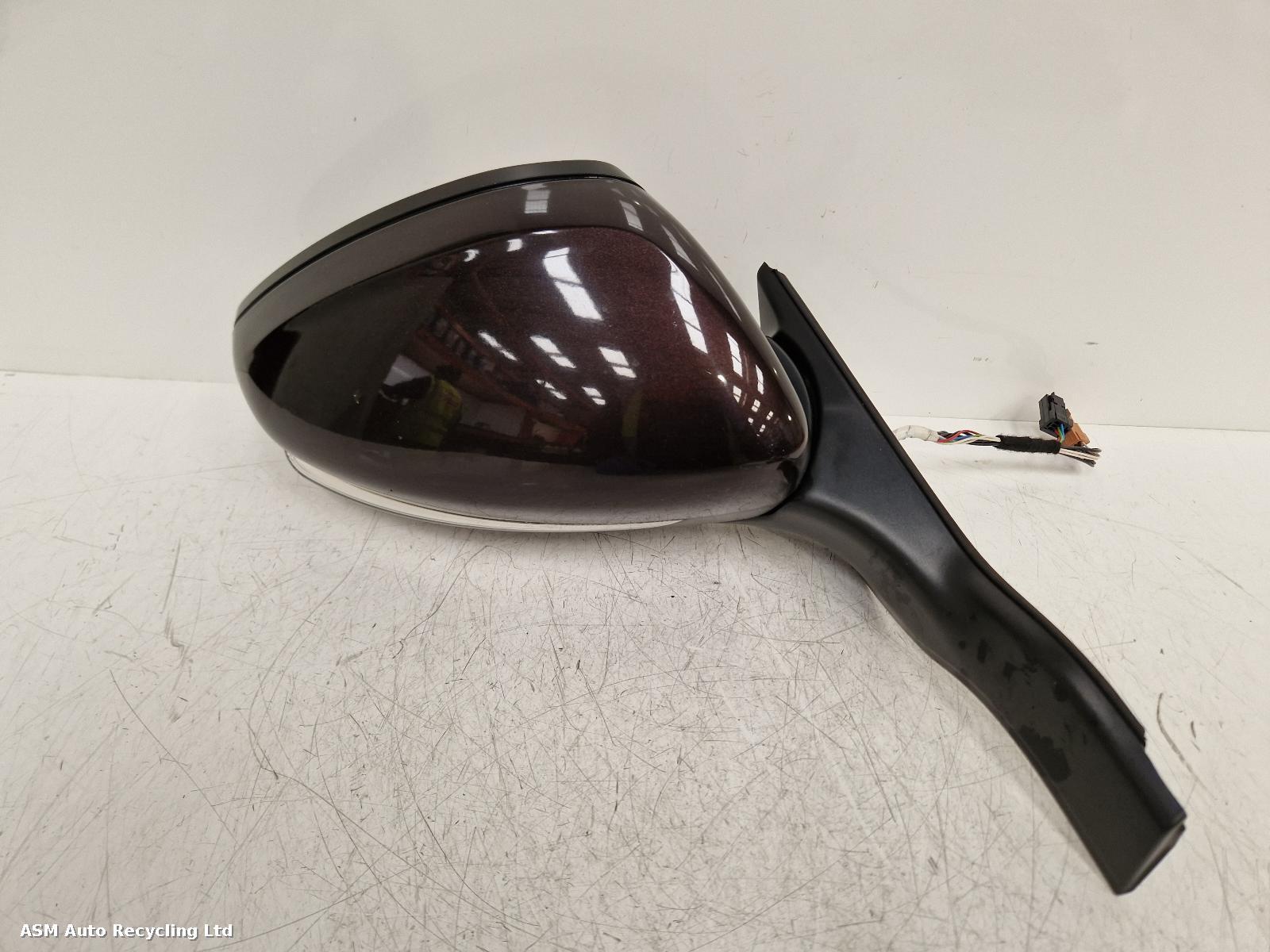 View Auto part R Door Mirror Peugeot 208 2013