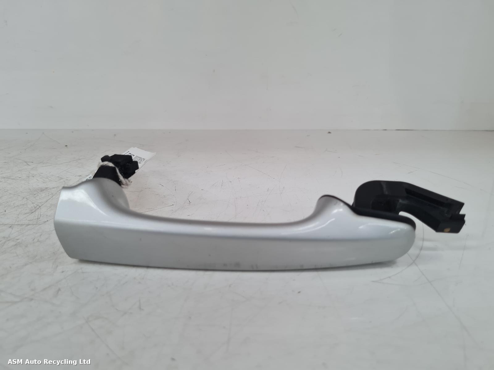 View Auto part Door Handle Volvo S80 2011