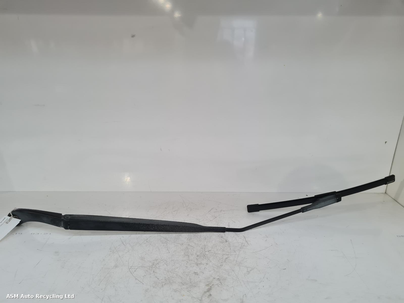 View Auto part Wiper Arm Nissan Qashqai 2009
