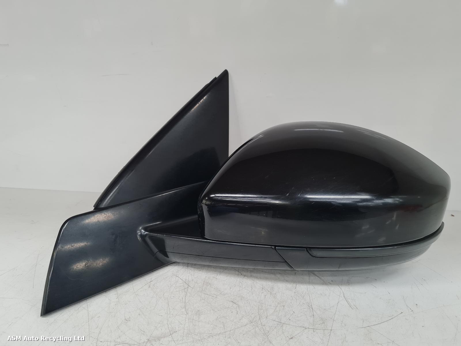 View Auto part L Door Mirror Land Rover Discovery Sport 2015