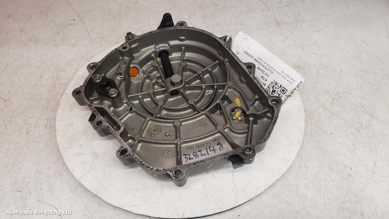 View Auto part Clutch Case Cover Ktm 125 Duke 2021