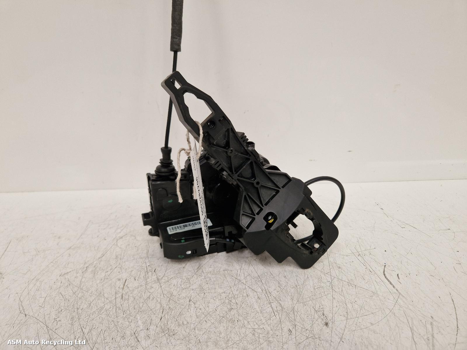 View Auto part Door Lock Assembly Hyundai Ix20 2014