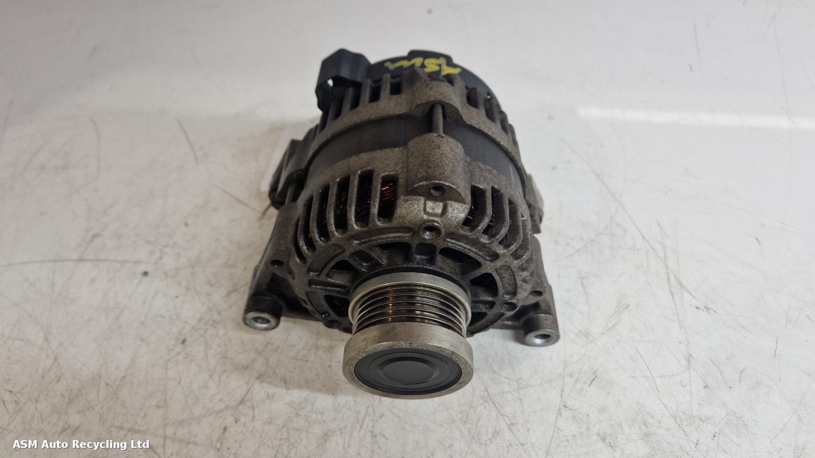 View Auto part Alternator Vauxhall Astra 2014