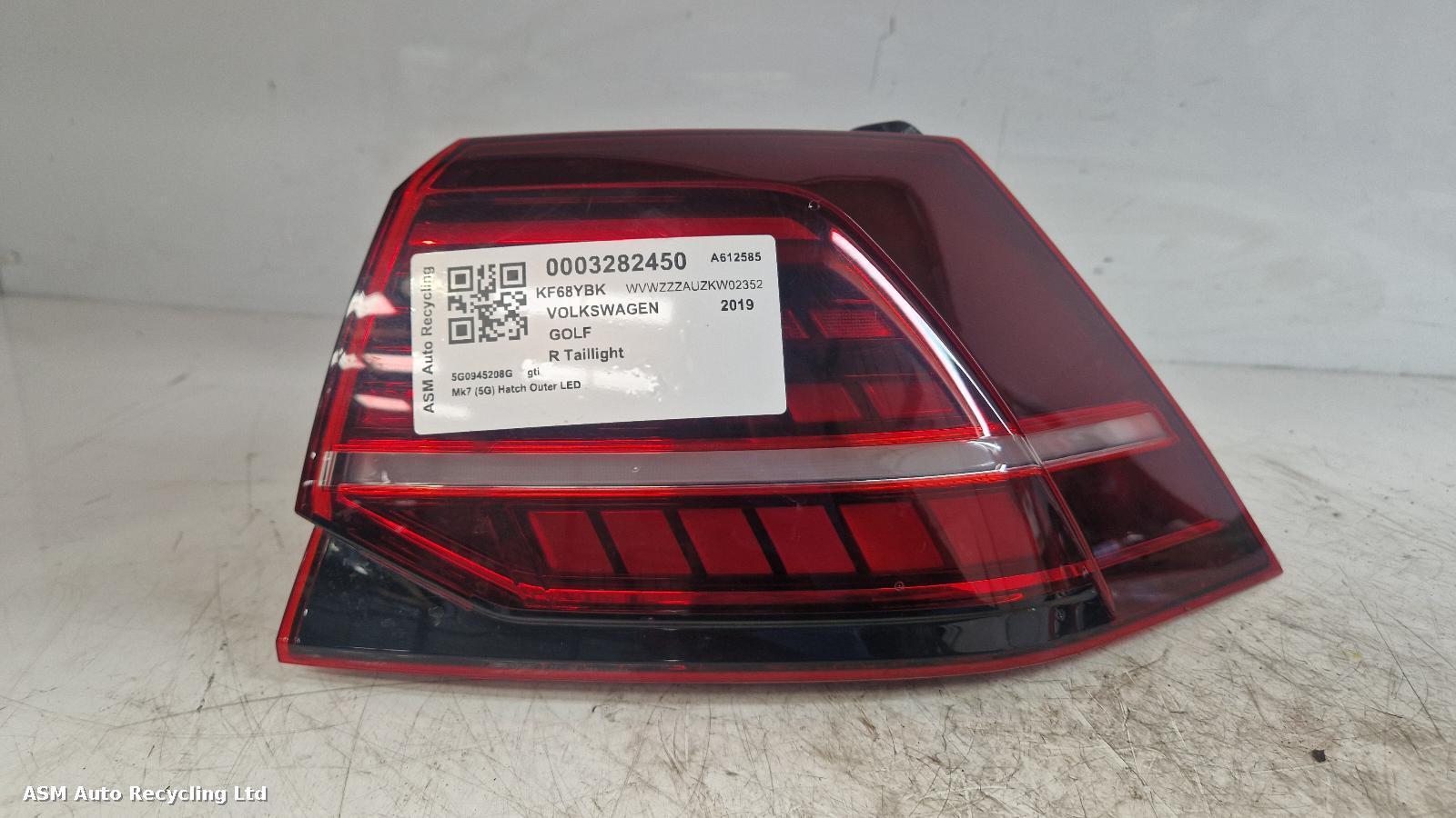 View Auto part R Taillight Volkswagen Golf 2019