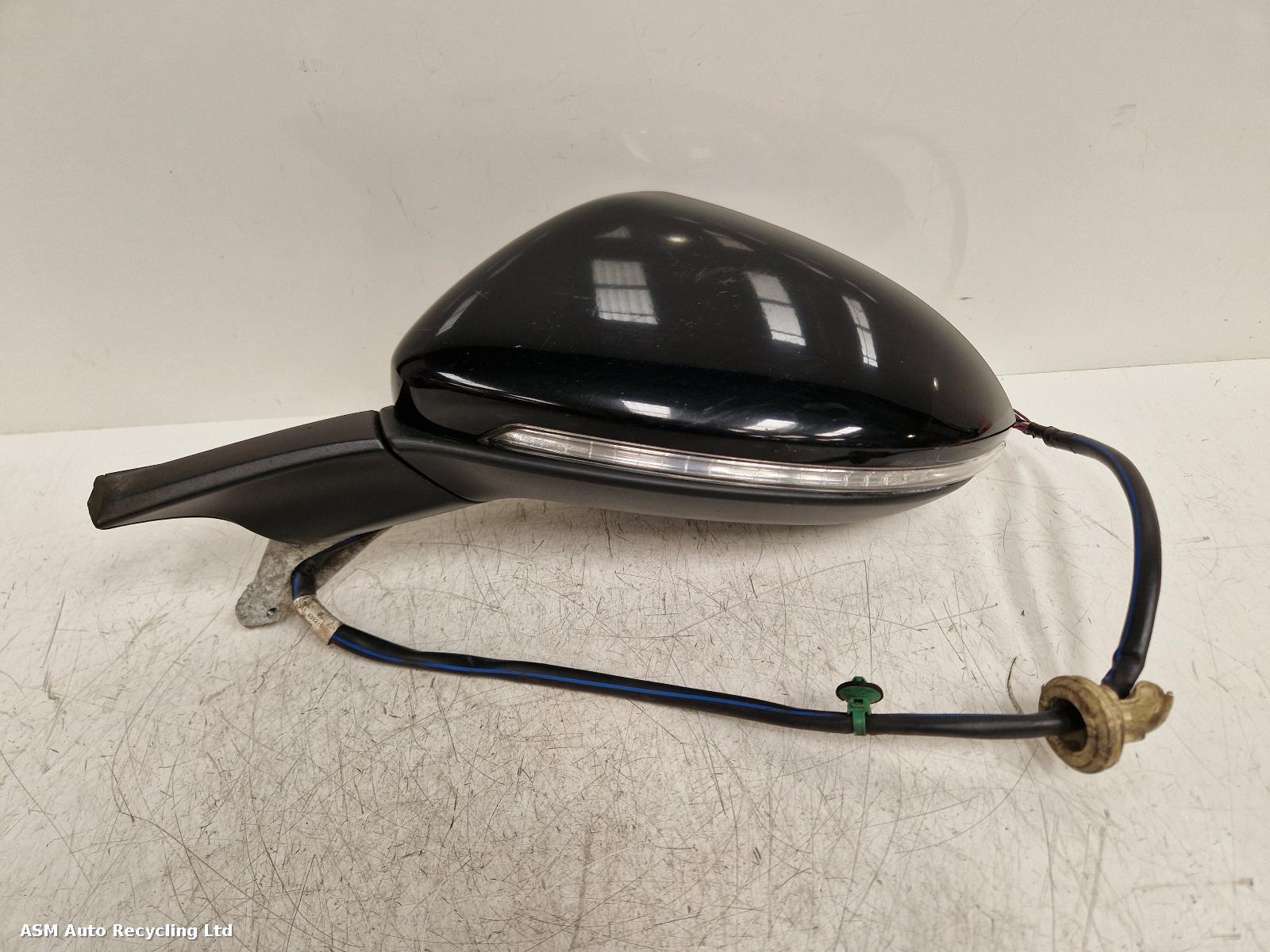 View Auto part L Door Mirror Volkswagen Golf 2019