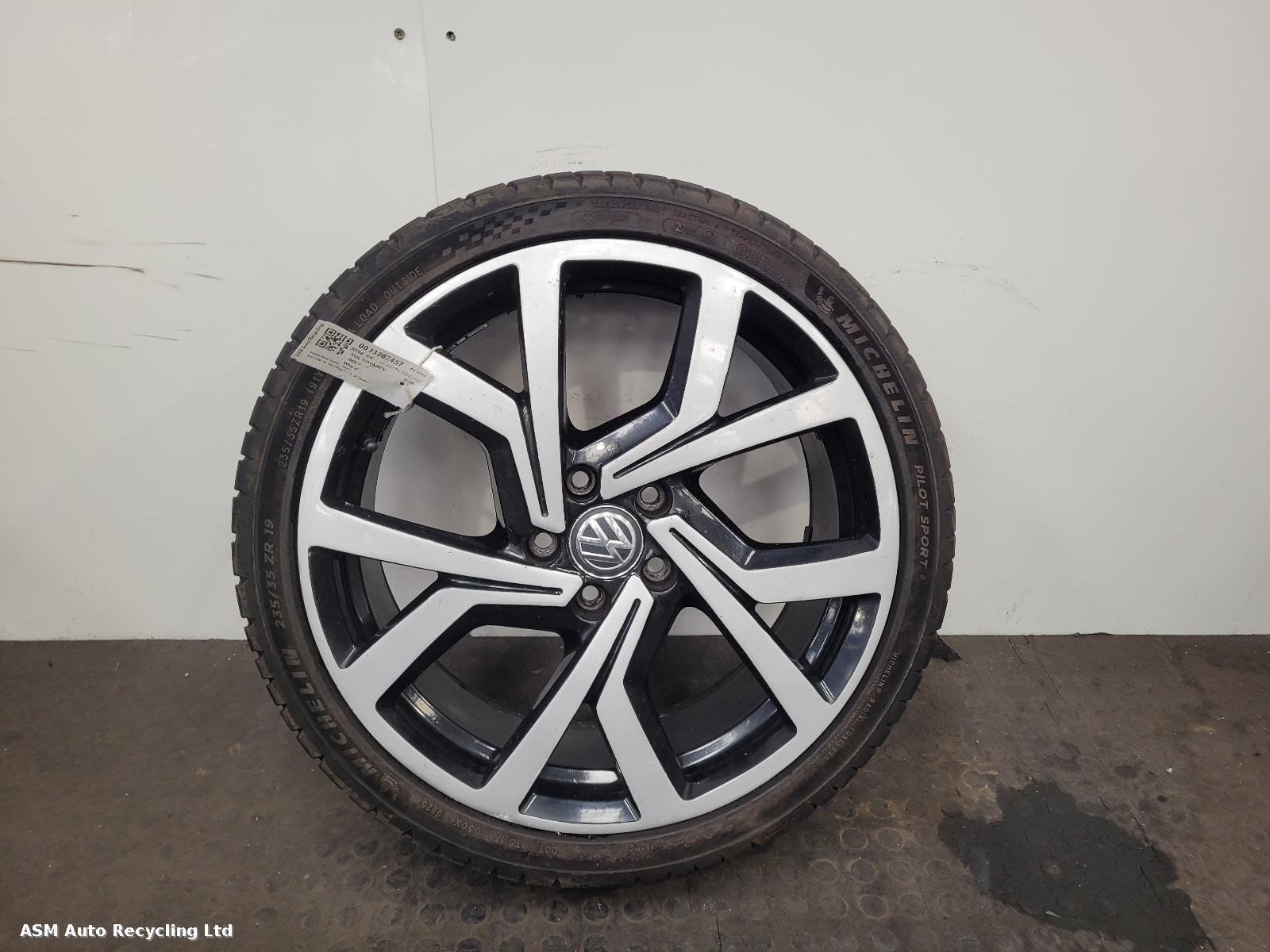 View Auto part Wheel Volkswagen Golf 2019