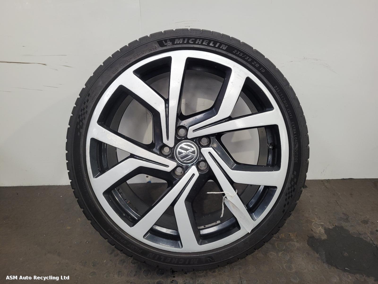 View Auto part Wheel Volkswagen Golf 2019