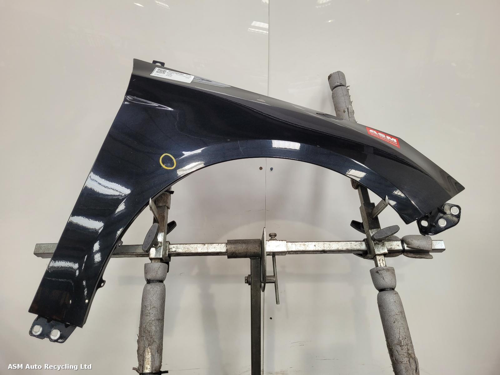 View Auto part R Wing Ford Focus 2013
