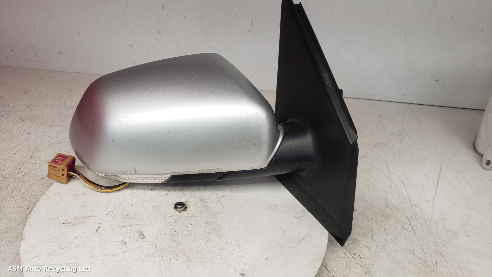 View Auto part R Door Mirror Volkswagen Polo 2009