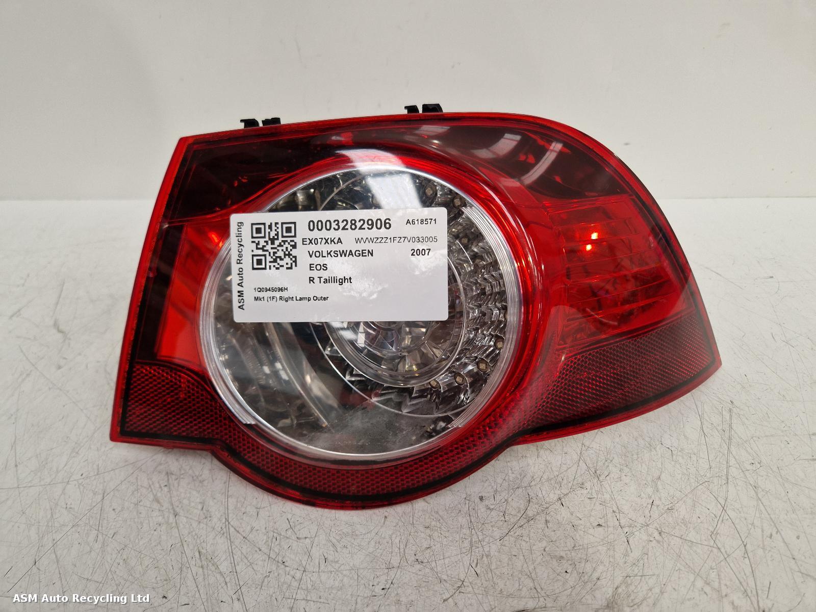 View Auto part R Taillight Volkswagen Eos 2007