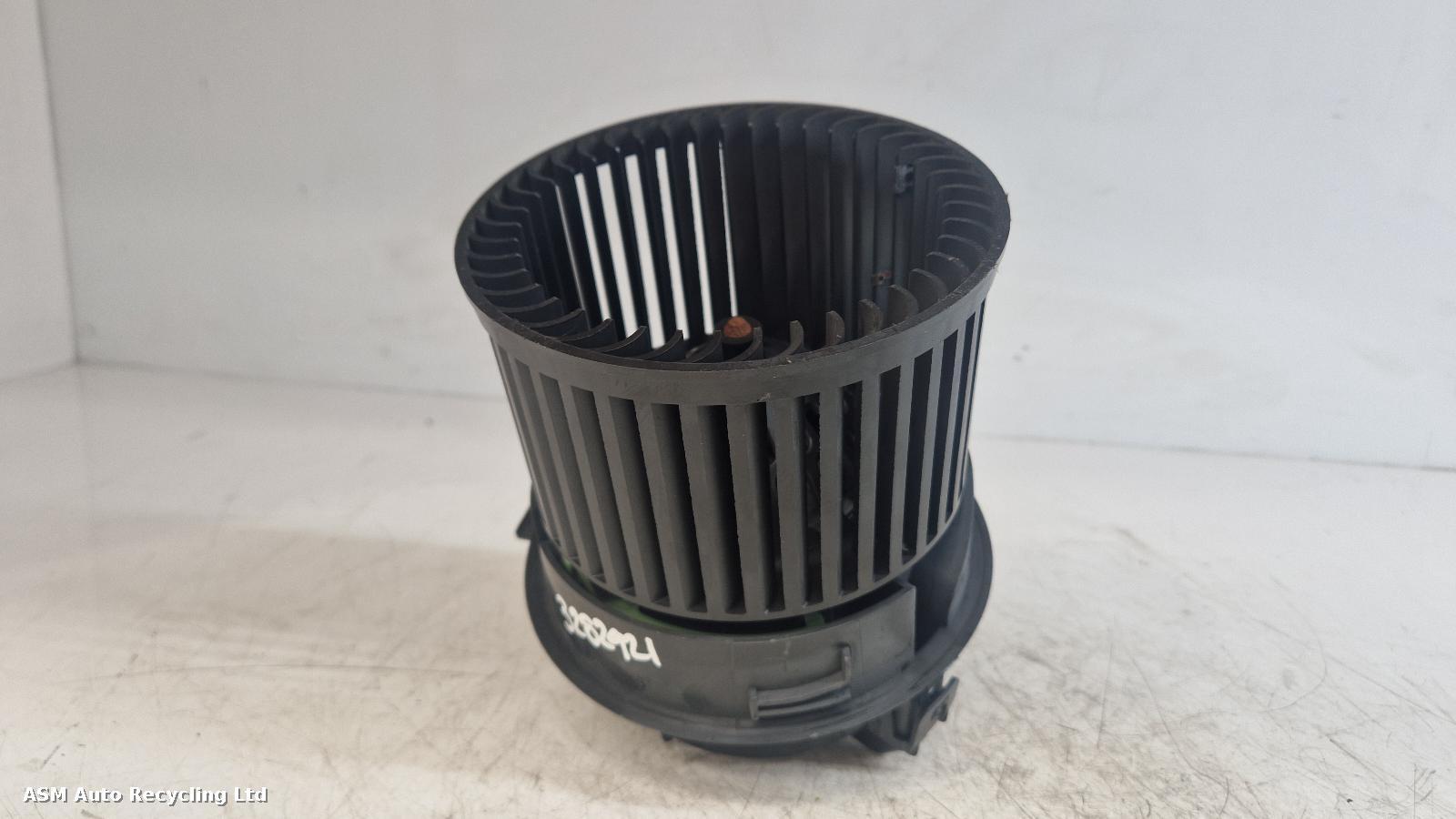 View Auto part Heater Motor/Assembly Peugeot 208 2014