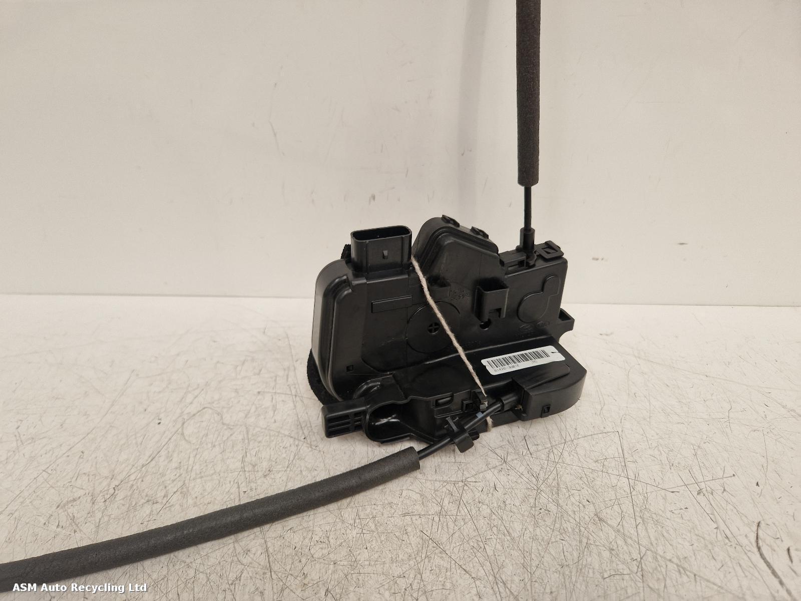 View Auto part Door Lock Assembly Kia Sportage 2013