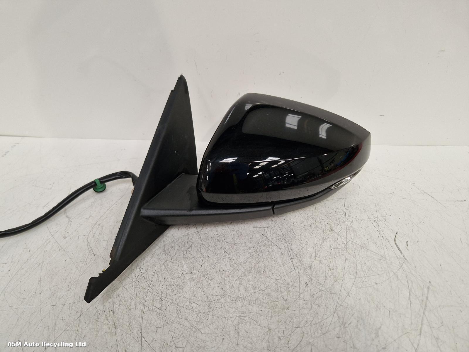 View Auto part L Door Mirror Audi A1 2020