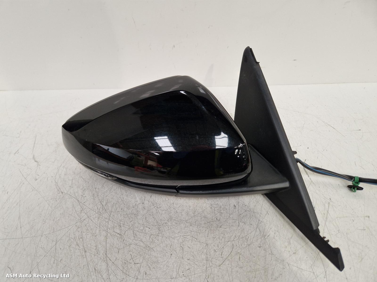 View Auto part R Door Mirror Audi A1 2020