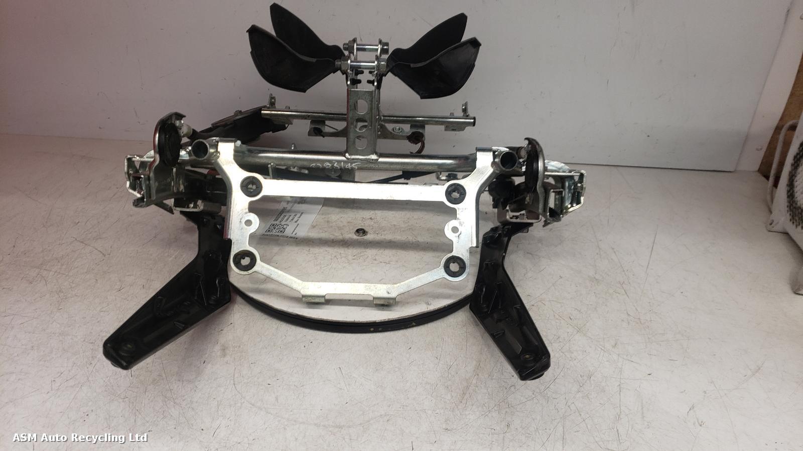 View Auto part Misc Bracket Yamaha T Max 560 2022