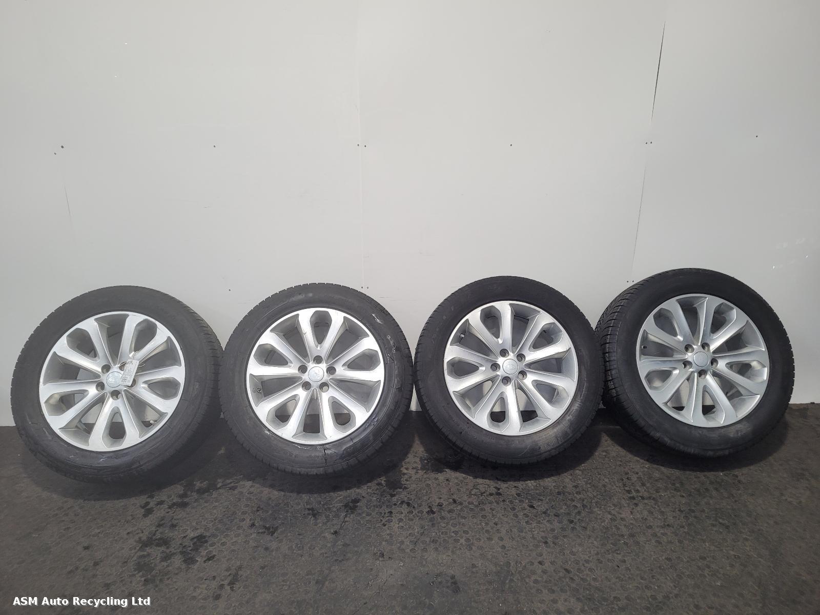 View Auto part Wheel Set Land Rover Range Rover 2017